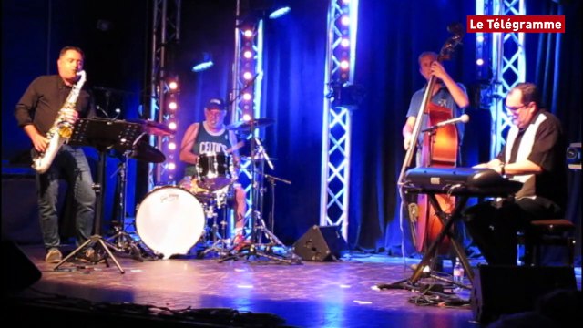 Le Relecq-Kerhuon (29). Cabaret Kerhorre : le public au rendez-vous