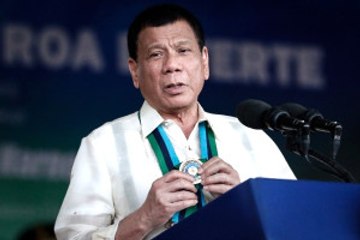 Filipinler Devlet Başkanı Duterte, Silahlı Terörist Grupları Orduya Alacak