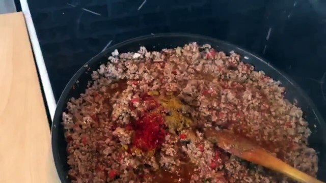 طريقة عمل لحم بعجين