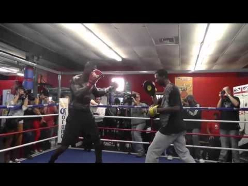 WHY DEONTAY WILDER KOs tyson fury hits hard with left and right EsNews Boxing