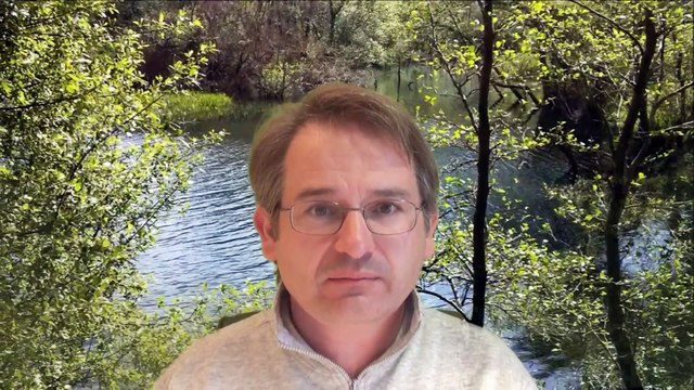 Ecologistas denuncian un aparcamiento ilegal en la playa de la Concha de Artedo, Cudillero, Asturias