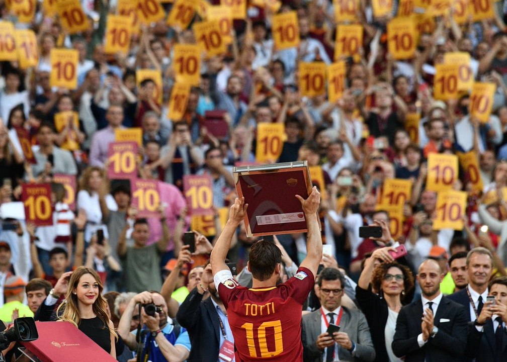 Francesco Totti after his last game for AS Roma vs Genoa 28-05-2017 (1)