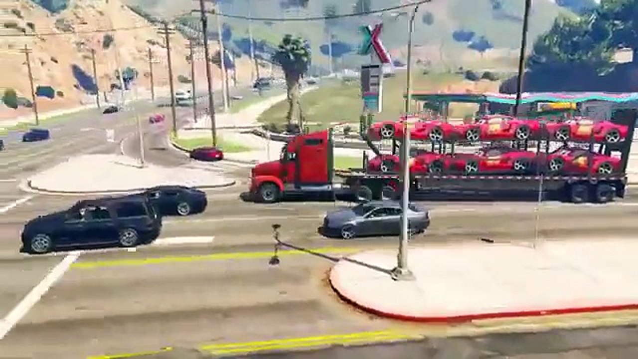 Спайдермен и Отряд Молний Маквин & Катание на огромной Фуре , мультик игра для детей