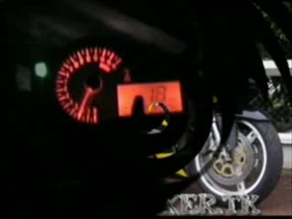 Funk foline vs 750 gsxr a 321 km par rabi