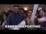julio cesar chavez sr MOBBED by fans at cotto vs canelo EsNews Boxing