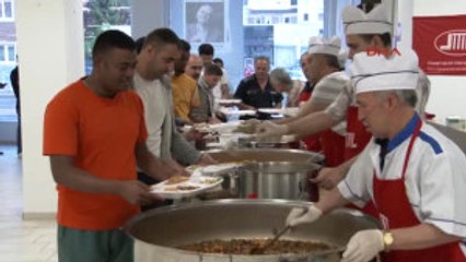Almanya'da Toplu Iftar Geleneği Sürüyor