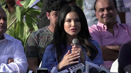 Sunny Leone At A Grand Tree Plantation Drive
