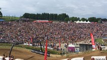 L'impressionnant clapping du public du Motocross d'Ernée