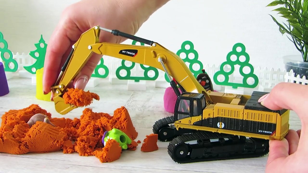 Surprise - Kinetic Sand - Excavator toys for kids - Vehicles for Kids - Toys video for children