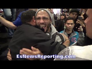 FANS RUN AFTER Miguel Cotto as he TRIES to EXIT Mandalay Bay - EsNews Boxing