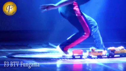 Lara Dutta At Shiamak Davar Host Award Night Of The Year