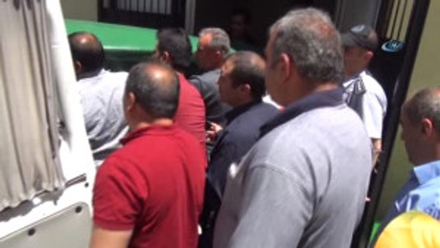 Eşini ve Çocuklarını Öldürüp Evini Yakan Şahıs Yoğun Bakımdan Çıktı