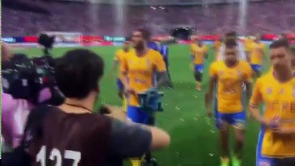 Gignac pète un câble en finale et agresse un journaliste !