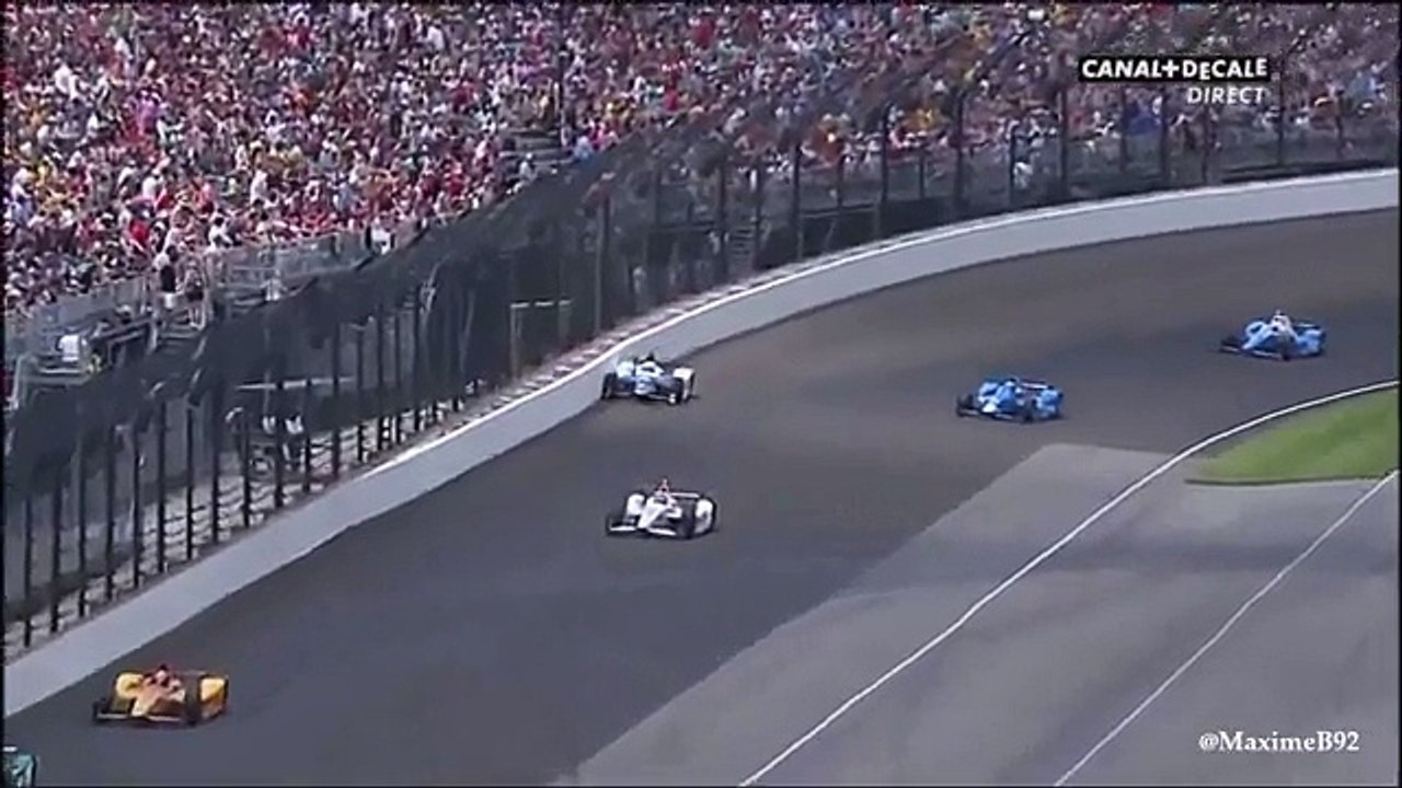 Milagre: Scott Dixon escapa com vida a acidente brutal