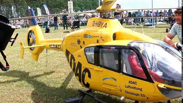 THE WORLD´S BIGGEST RC SCALE MODEL TURBINE HELICOPTER EC-135 ADAC NOTARZT CHRISTOPH 33