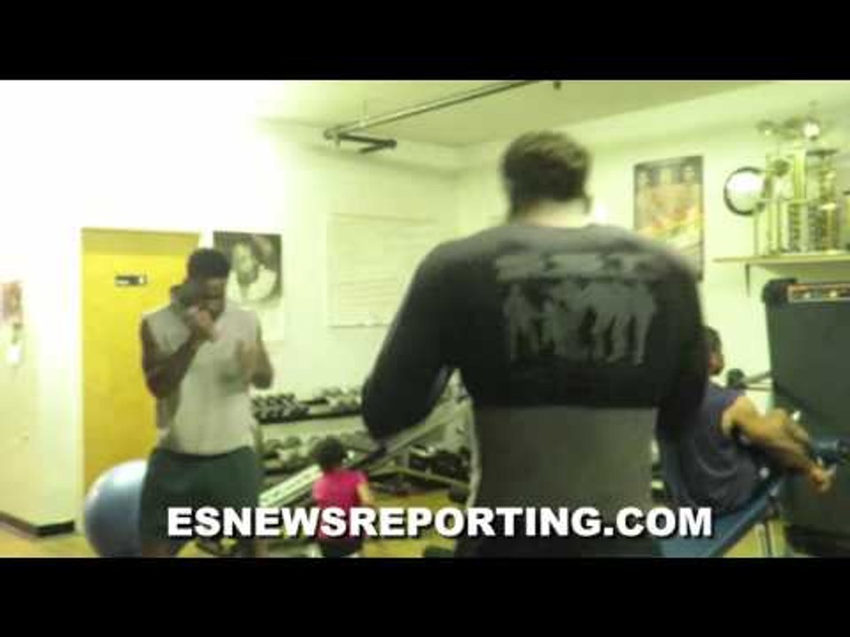 JARRETT HURD SHADOW BOXING Gets Rready For FRANK GALARZAEsNews Boxing