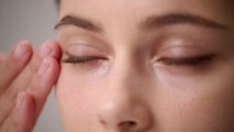 How-To Conceal Dark Circles & Brighten Eyes with Clé de Peau Beauté _