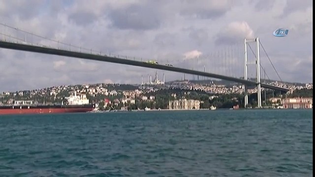 Fenerbahçe bayrağı Şehitler Köprüsü’ne Tekrar Asıldı
