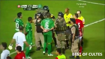 Ils pètent les plombs après un carton rouge (Football)