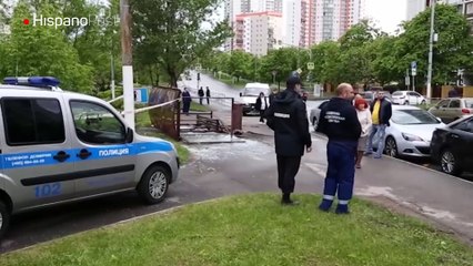 Caos y muerte genera fuerte temporal de lluvia en Moscú