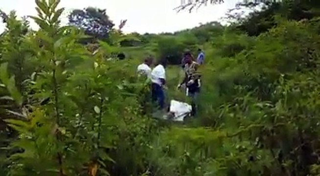 Salió a comprar el regalo del día de las madres y mira como la encontraron.