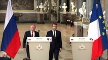 Macron e Putin mantêm diálogo 'franco' sobre Síria e Ucrânia