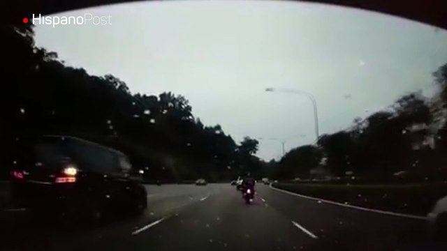 Motociclista casi muere al sufrir un aparatoso accidente de tránsito