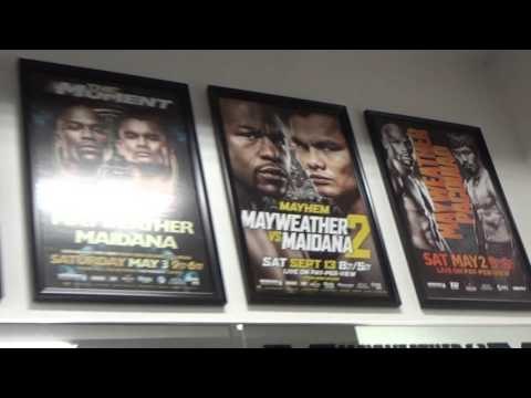 seckbach visiting floyd mayweather boxing club - EsNews Boxing