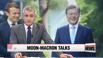 President Moon holds telephone talks with France's Macron