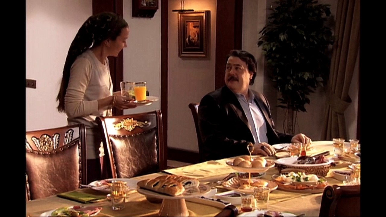 Amor y Castigo 01x15 serie turca en español latino Aşk ve Ceza 01x15