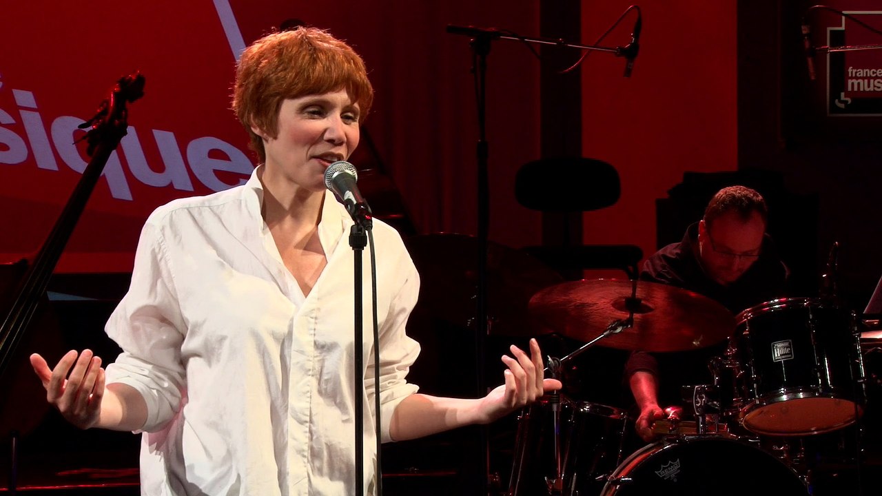 "I am stranger here myself" "One Touch Of Venus"par Isabelle Georges - 42e Rue