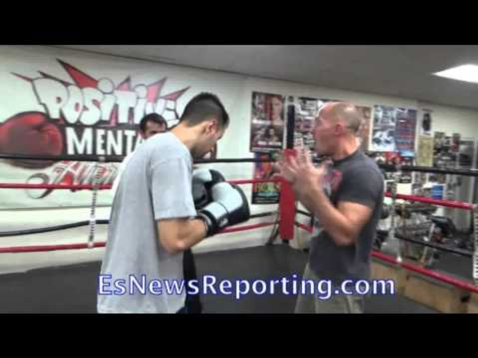Blocking Punches Boxing Tutorial EsNews video Dailymotion