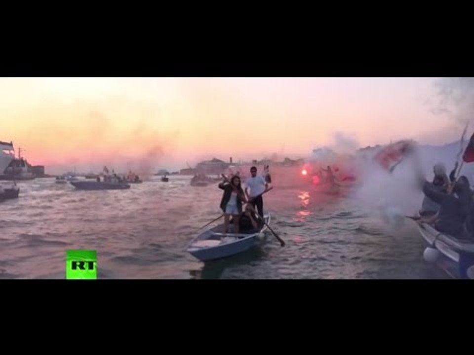 'Get big boats out of Venice!’: Angry locals block cruise ships from docking in sinking city