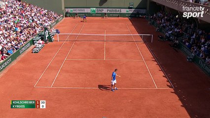 Roland-Garros 2017 : Un amorti parfait de Nick Kyrgios (1-2)