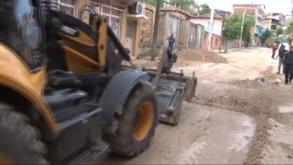 Selde Zarar Gören Mahalle Yaralarını Sarıyor