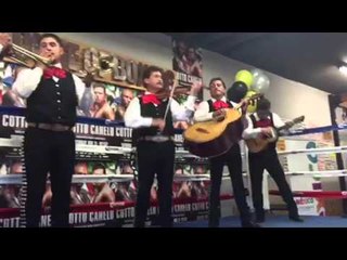 Canelo  Greated With Badass Mariachi Music In Gym - esnews boxing
