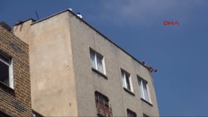 Mersin Eşi Terk Edince 6'ncı Kata Çıktı