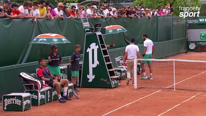 Roland-Garros 2017 : C'est tendu entre Laurent Lokoli et Martin Klizan ! (6-7, 3-6, 6-4, 6-0, 2-5)
