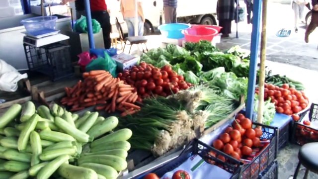 Balık Satışları Düşünce Tezgahlar Meyve ve Sebze Reyonuna Döndü