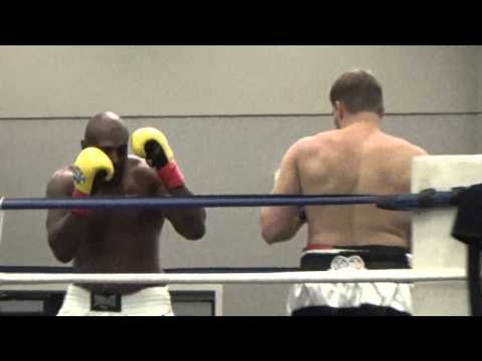 Heavyweaight Boxing Where One Punch Can End Fig...