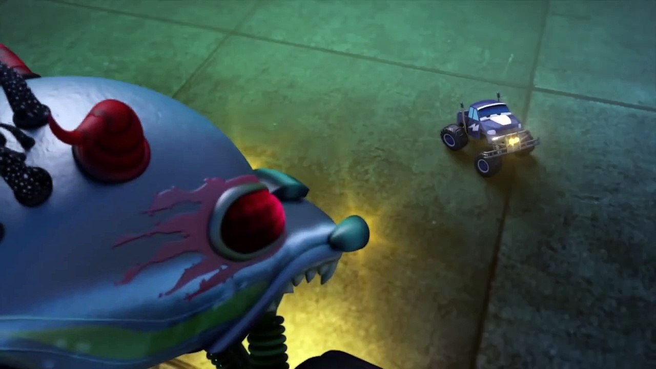 Haunted House Monster Truck   Monster Truck Dan   Scary Monster Trucks   Car