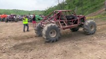 ROCK BOUNCERS BLAST UP BIG HILL AT RUSH OFF-R