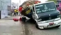Heavy Loaded Truck Fail - Extreme Truck Driving