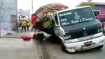 Heavy Loaded Truck Fail - Extreme Truck Driving