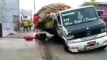 Heavy Loaded Truck Fail - Extreme Truck Drivin