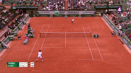 Roland-Garros 2017 : Quelle défense d’Olivo qui sauve une balle de débreak (5-7, 4-6, 7-6, 2-4)