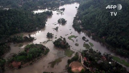 Sri Lanka deploys more troops as flood toll climbs to 180
