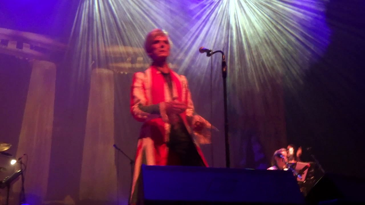 David Bowie  We Could Be Heroes  Dundee Scotland 2017