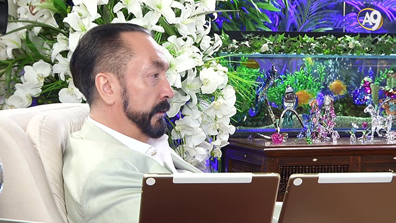 Arif Şentürk Hocamız, çok değerli muhteşem bir sanatçı. Böyle sanatçılarımızın kıymetlerinin çok iyi bilinmesi gerekiyor.