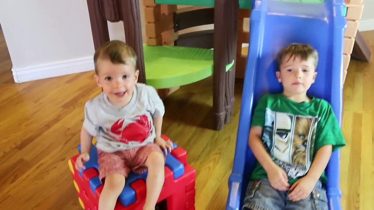 Giant Surprise Toys Egg Hunt Challenge LITTLE TIKES 2 in 1 Castle Climber & Slide Playgrou